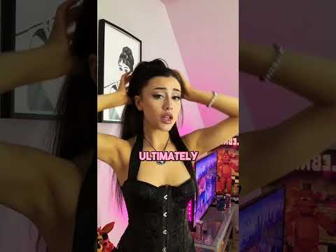 Ariana Grande impersonator humiliates herself