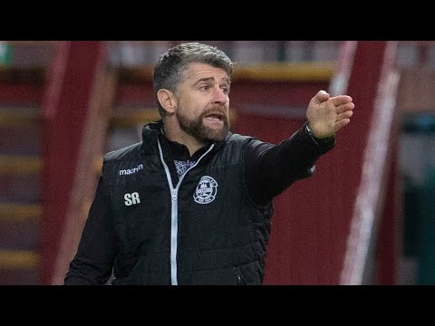 Stephen Robinson reacts to loss to St Mirren